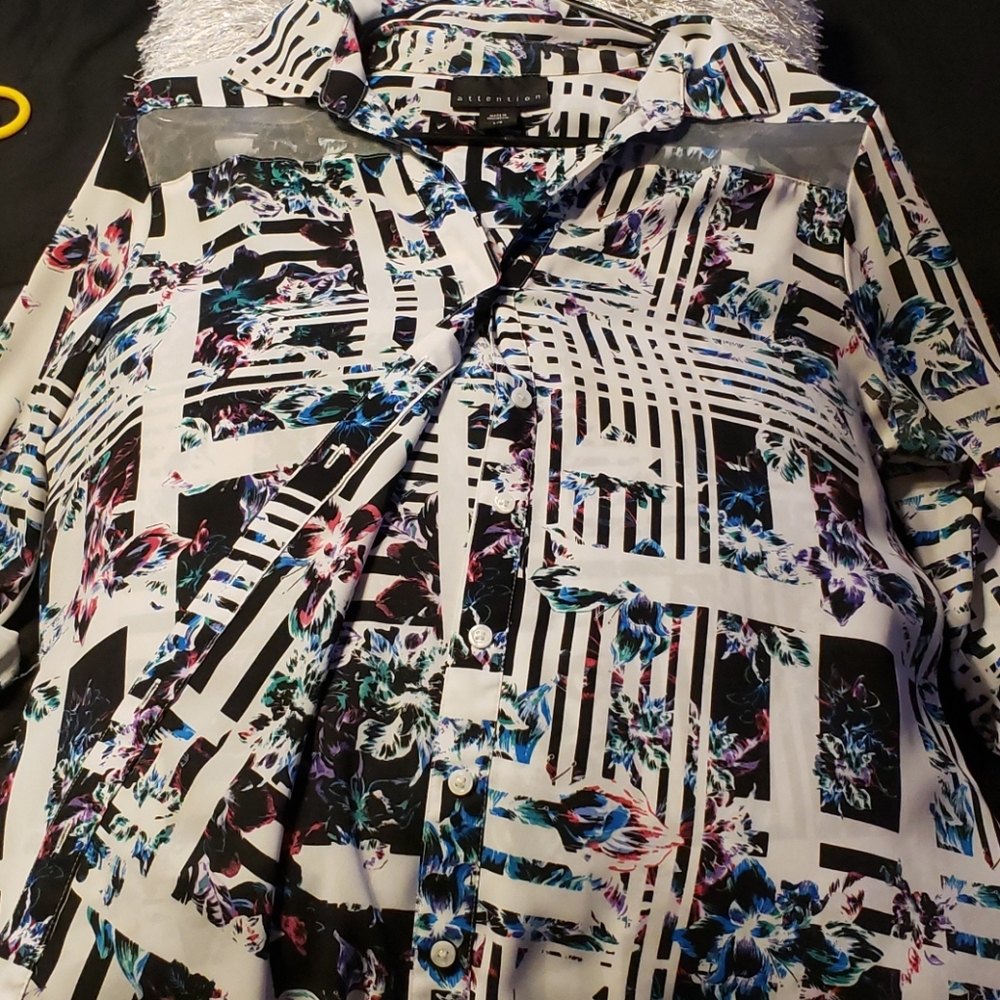 Blouse - Picture 2 of 2